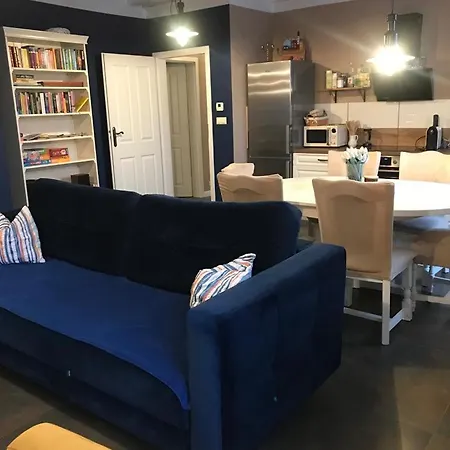 Moderne, Stilvolle In 84m2 דירה שטראלסונד