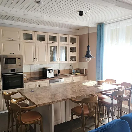 Moderne, Stilvolle In 84m2 Apartment